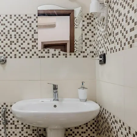 Stella O Guest house