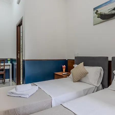 Stella O Guest house *